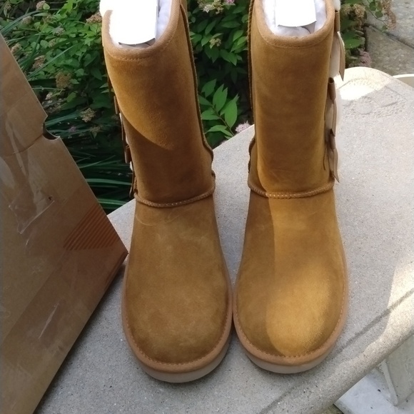 NWT Kookaburra by UGG size 10 - Picture 3 of 11